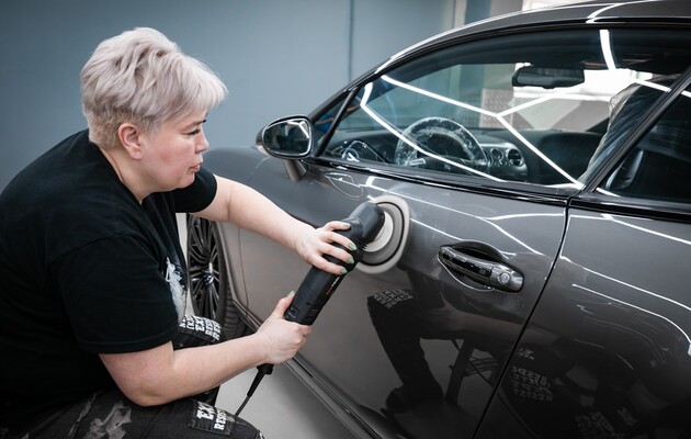 Полировка и керамика на Bentley Continental GT: бережный уход за элитным автомобилем