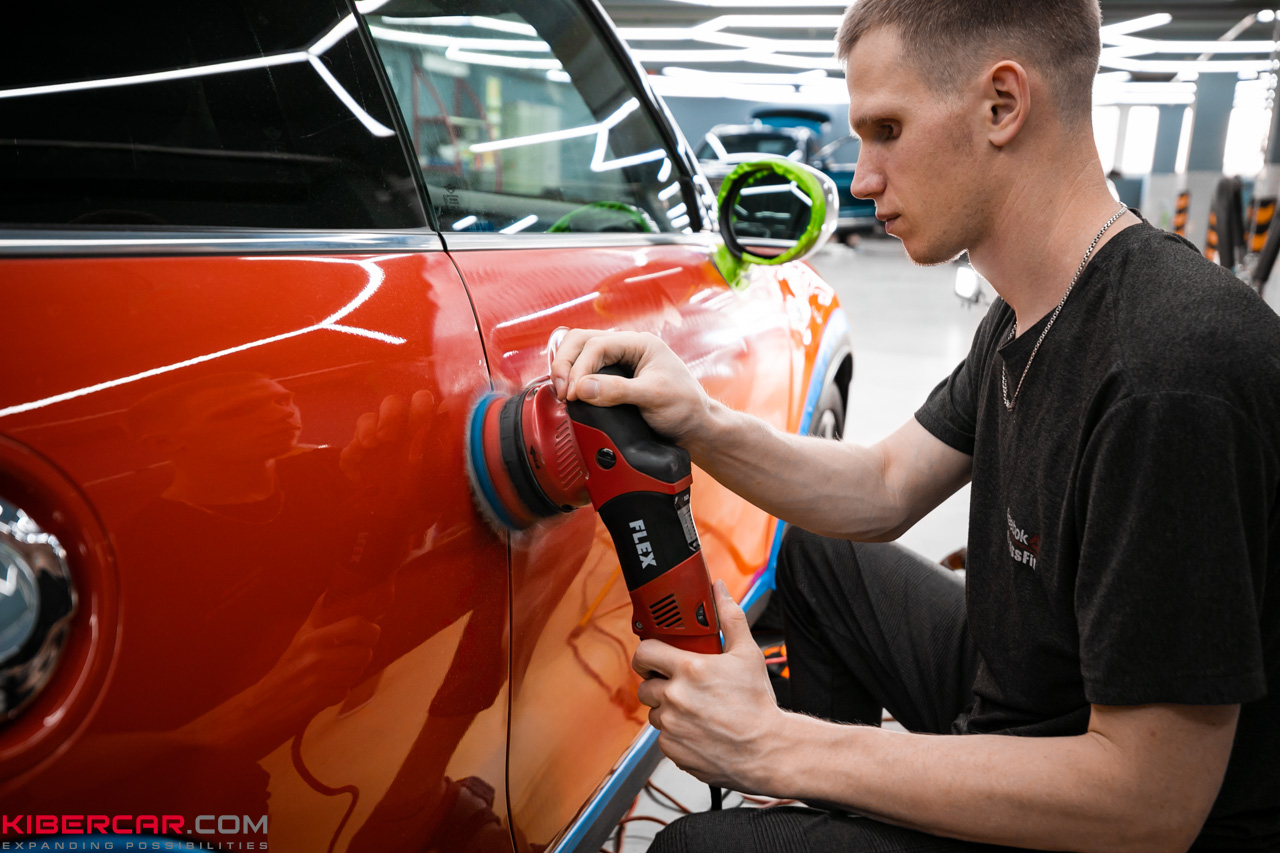 Mini Hatch: полировка кузова и нанесение керамического покрытия