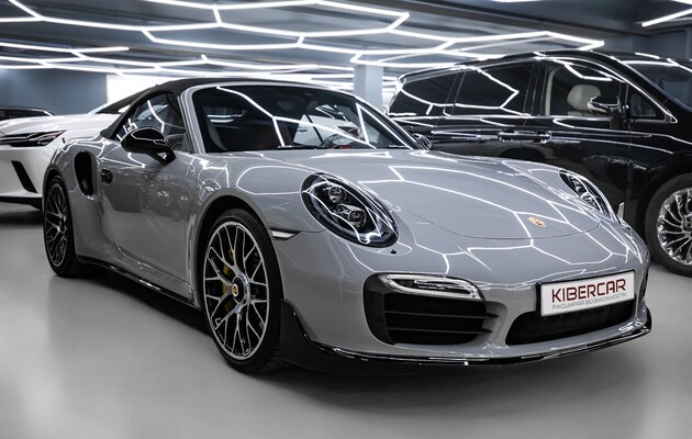 Оклейка цветным полиуретаном на Porsche 911 Turbo S: серый цвет, который покоряет с первого взгляда