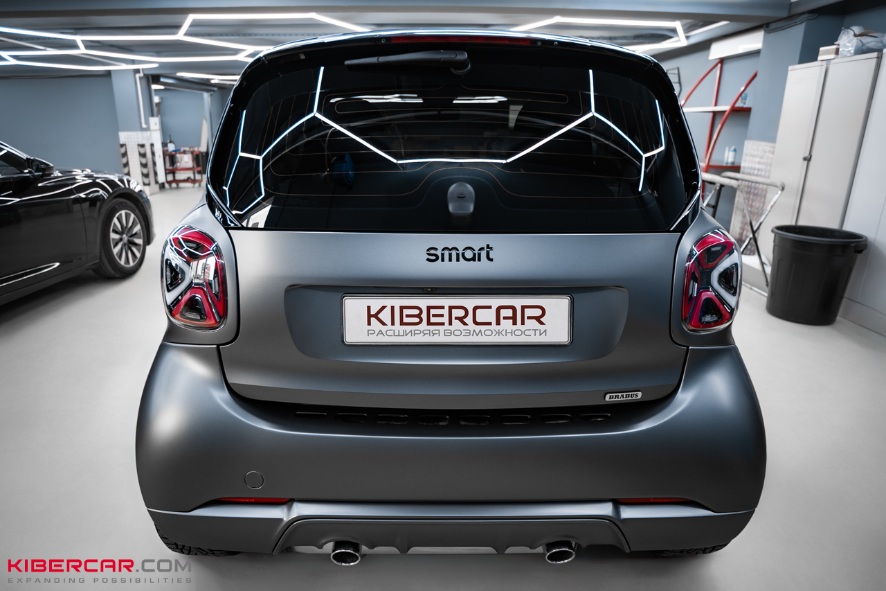 Полное преображение Smart Fortwo: оклейка кузова и проемов матовой цветной виниловой пленкой