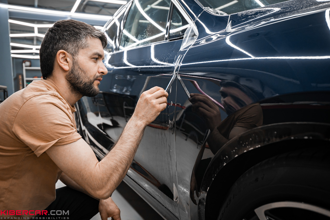 Aito M5: оклейка кузова антигравийной пленкой