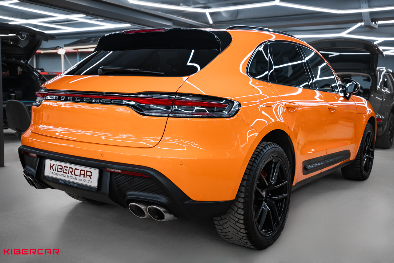 Двойная оклейка Porsche Macan: сочетание виниловой и полиуретановой пленок