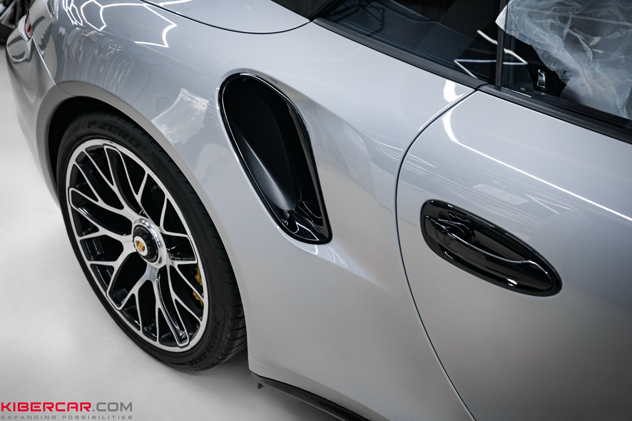Оклейка цветным полиуретаном на Porsche 911 Turbo S: серый цвет, который покоряет с первого взгляда
