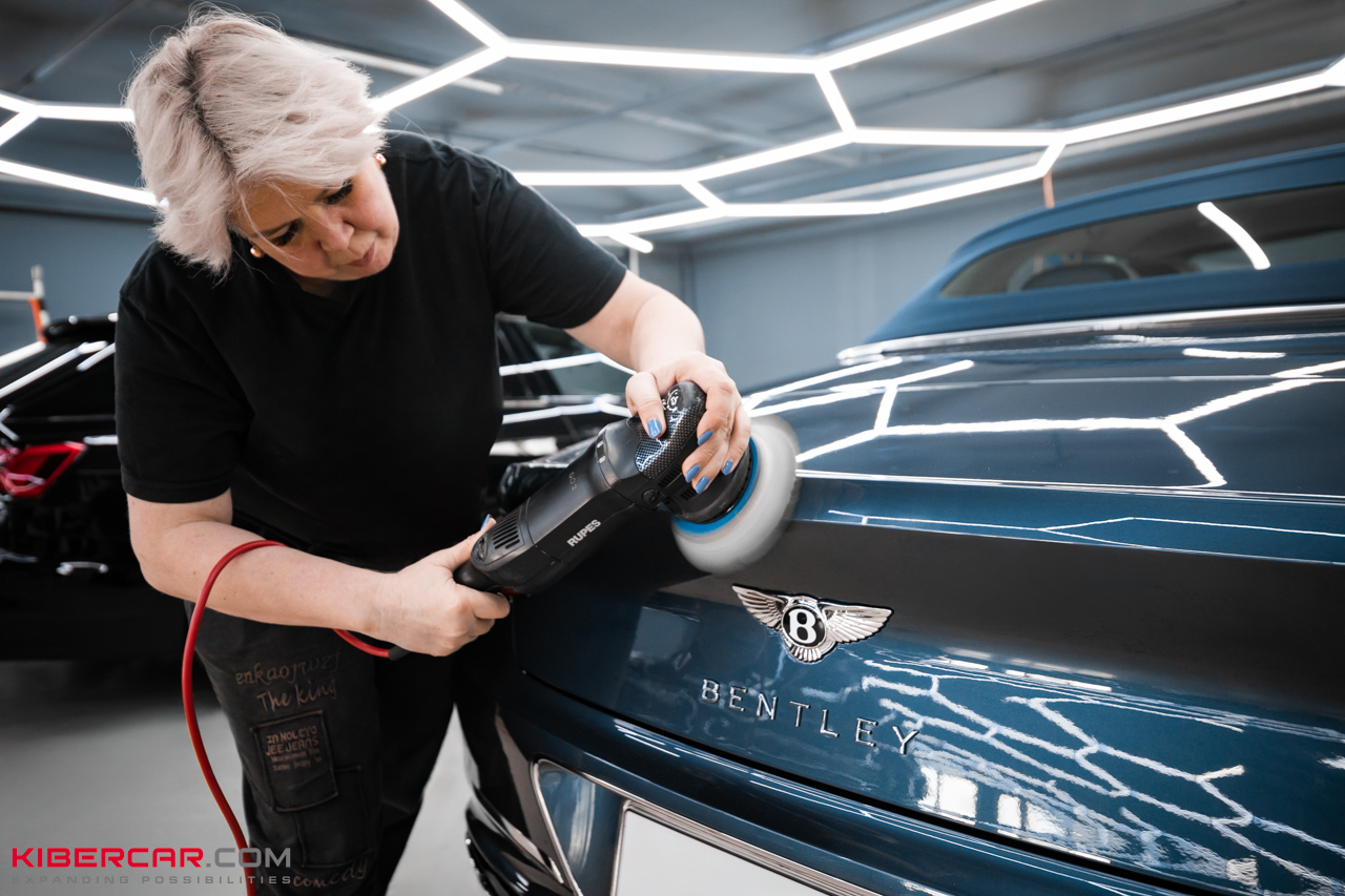 Мягкая полировка и керамическое покрытие на Bentley Continental GT
