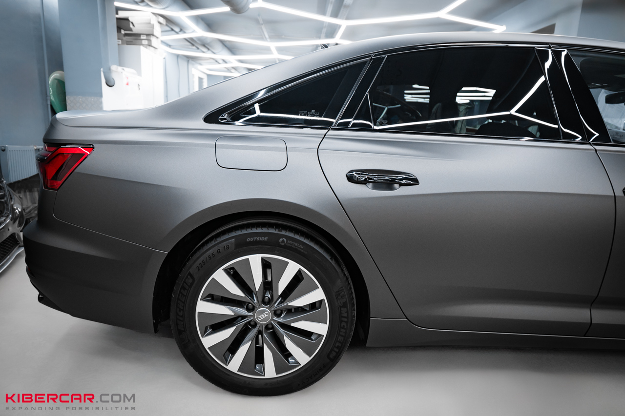 Оклейка матовой полиуретановой пленкой Audi A6