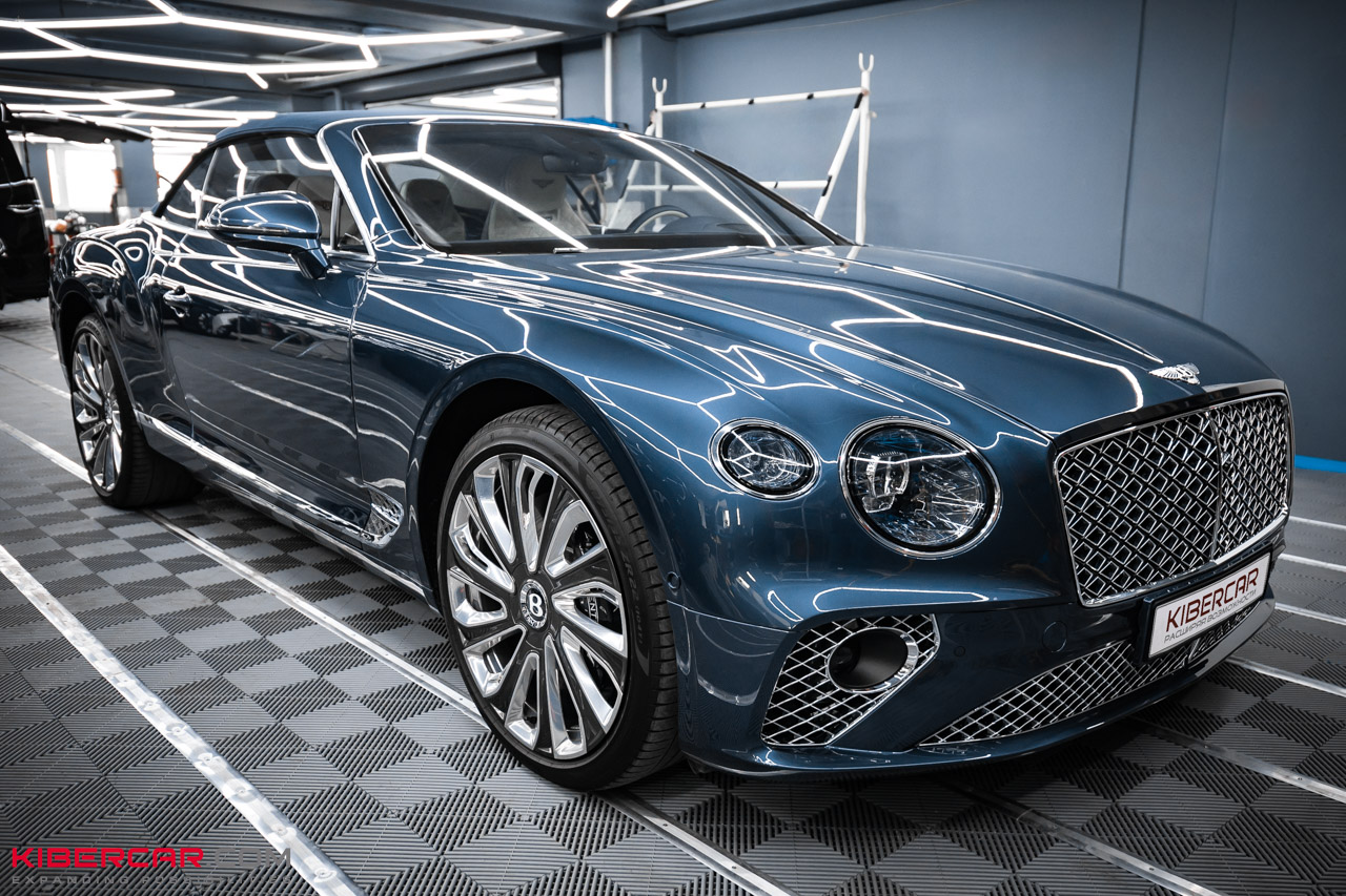 Химчистка салона роскошного кабриолета Bentley Continental GT