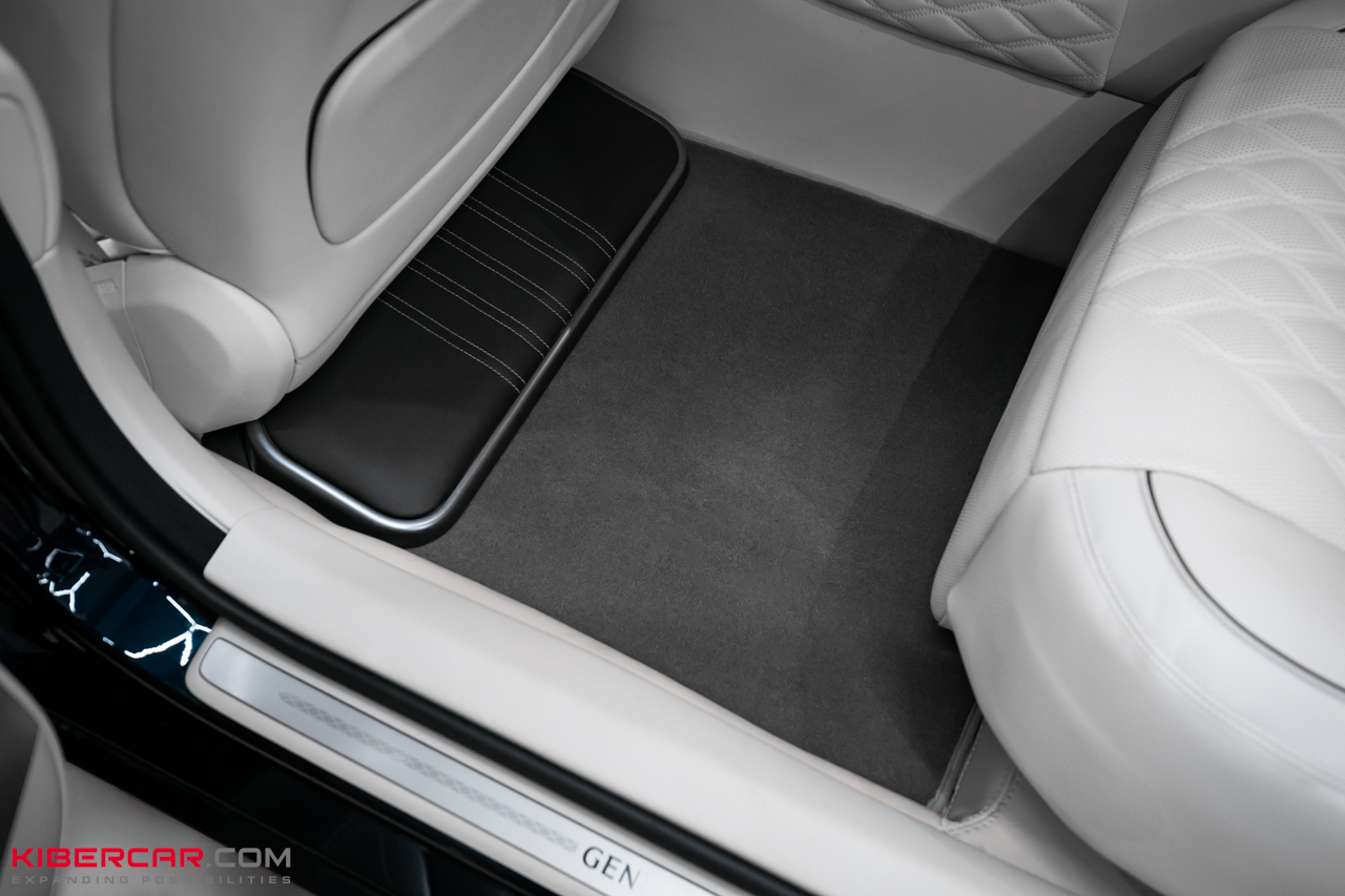 Индивидуальный пошив ковриков для Genesis G90: защита белоснежного салона