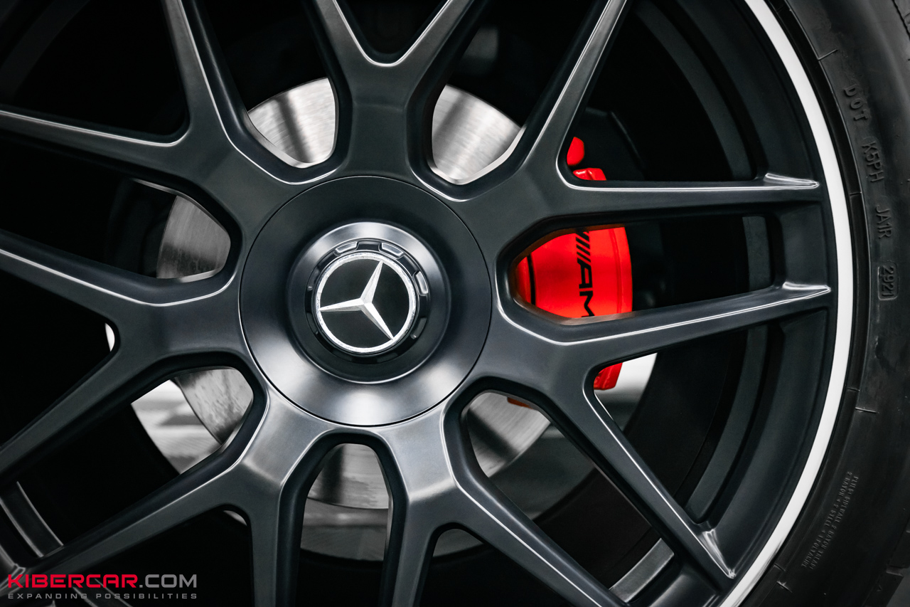 Комплексное преображение Mercedes-Benz G-Класс: матовая пленка, антихром и акценты AMG