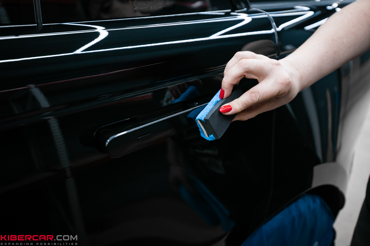 Нанесение керамики на пленку Range Rover
