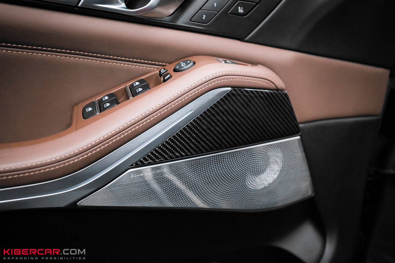 Ламинация карбоном элементов салона BMW X5
