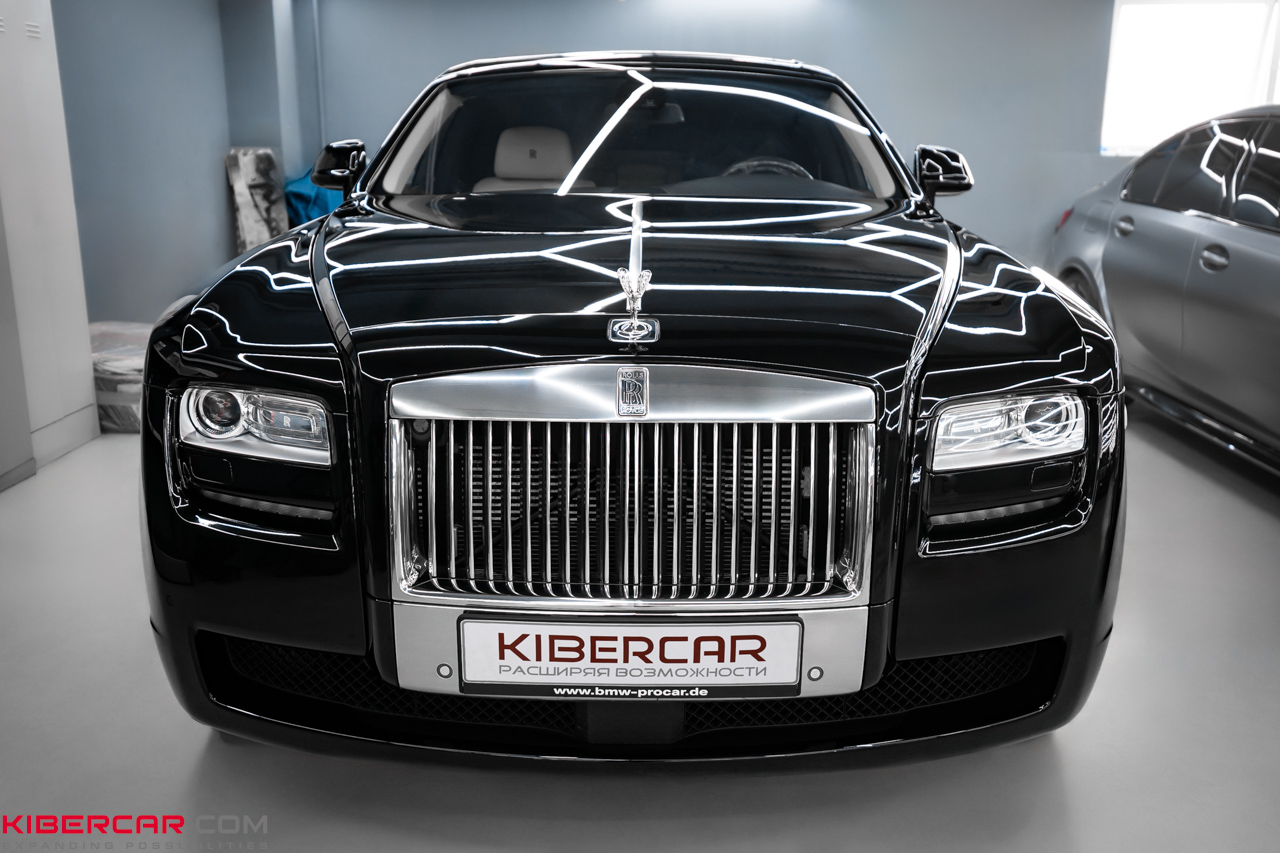 Обновление Rolls-Royce Ghost: полировка и керамическое покрытие для чёрного кузова