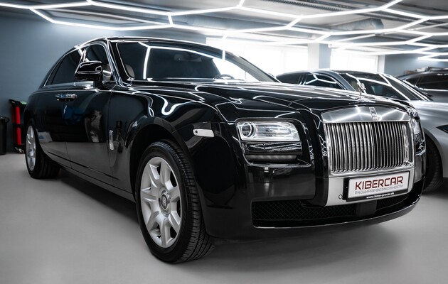 Обновление Rolls-Royce Ghost: полировка и керамическое покрытие для чёрного кузова