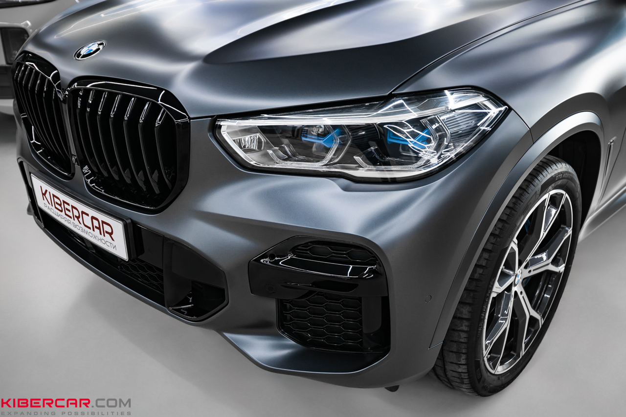 Новый облик BMW X5: антихром и оклейка матовым полиуретаном