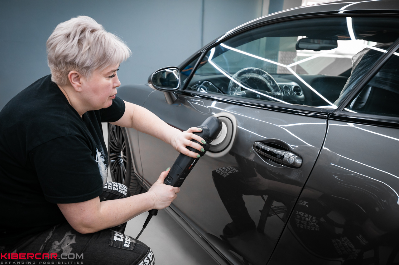 Полировка и керамика на Bentley Continental GT: бережный уход за элитным автомобилем