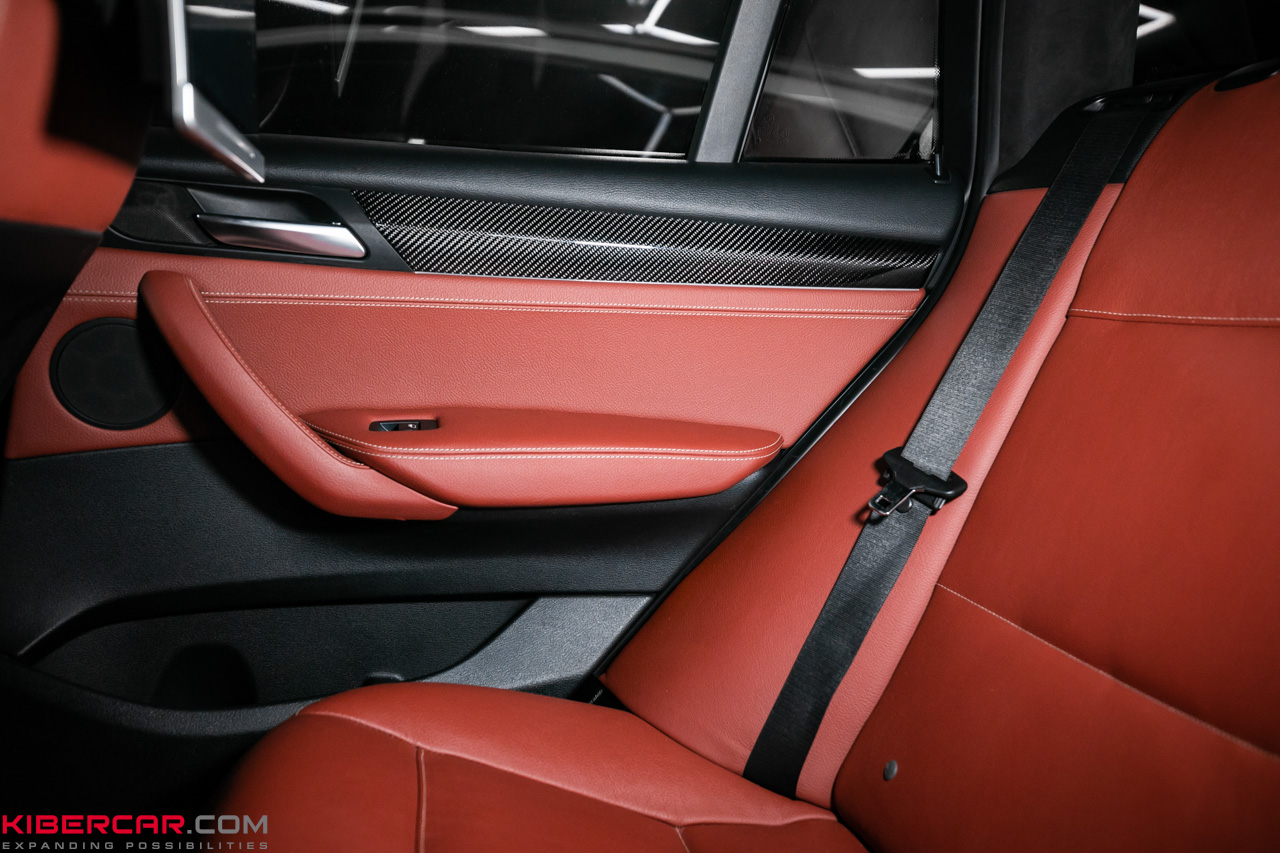 Ламинация карбоном элементов салона BMW X3