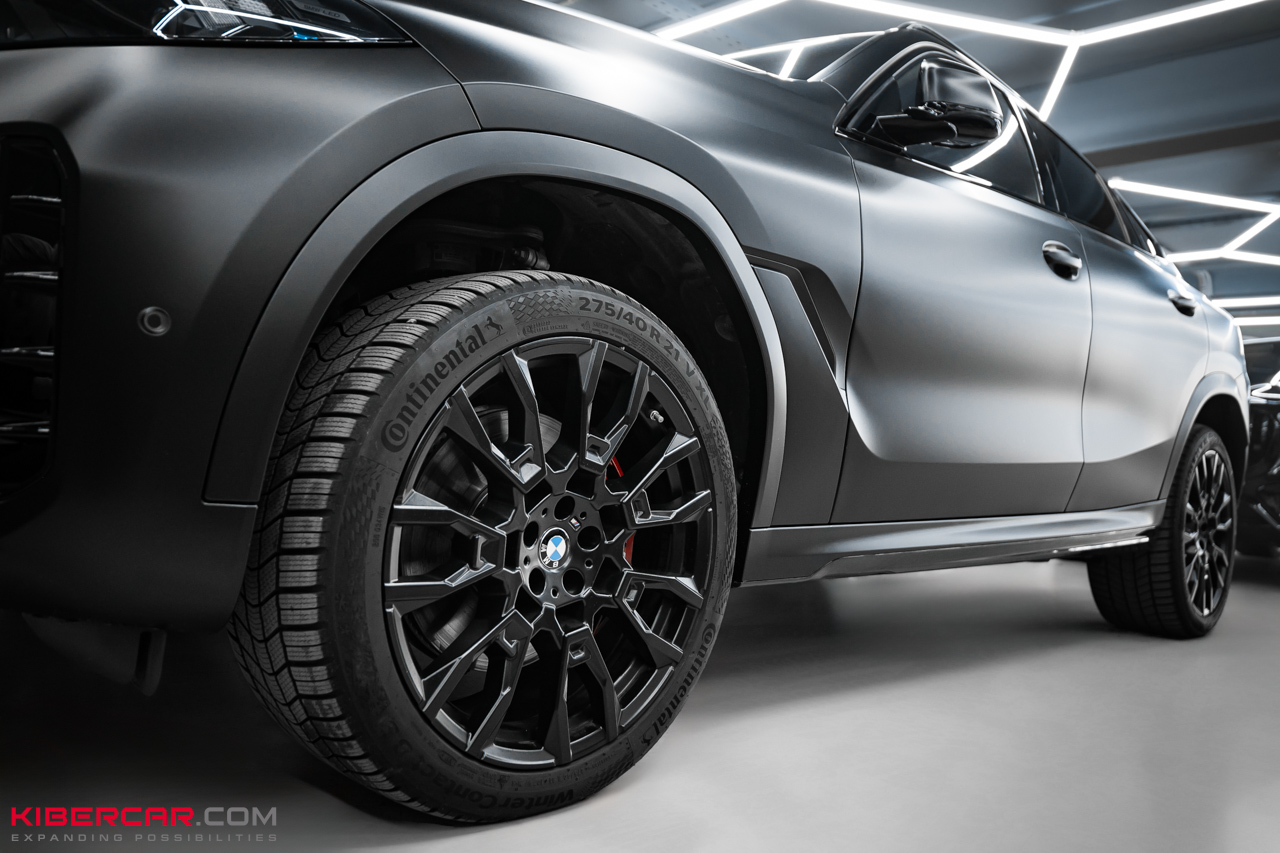 Оклейка BMW X6 матовой полиуретановой пленкой