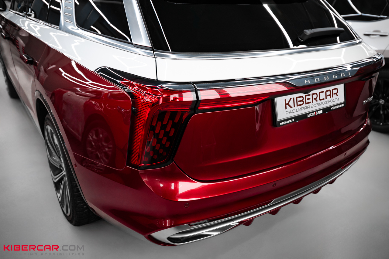 Оклейка цветной полиуретановой пленкой на Hongqi E-HS9: акцент на характер и защита кузова