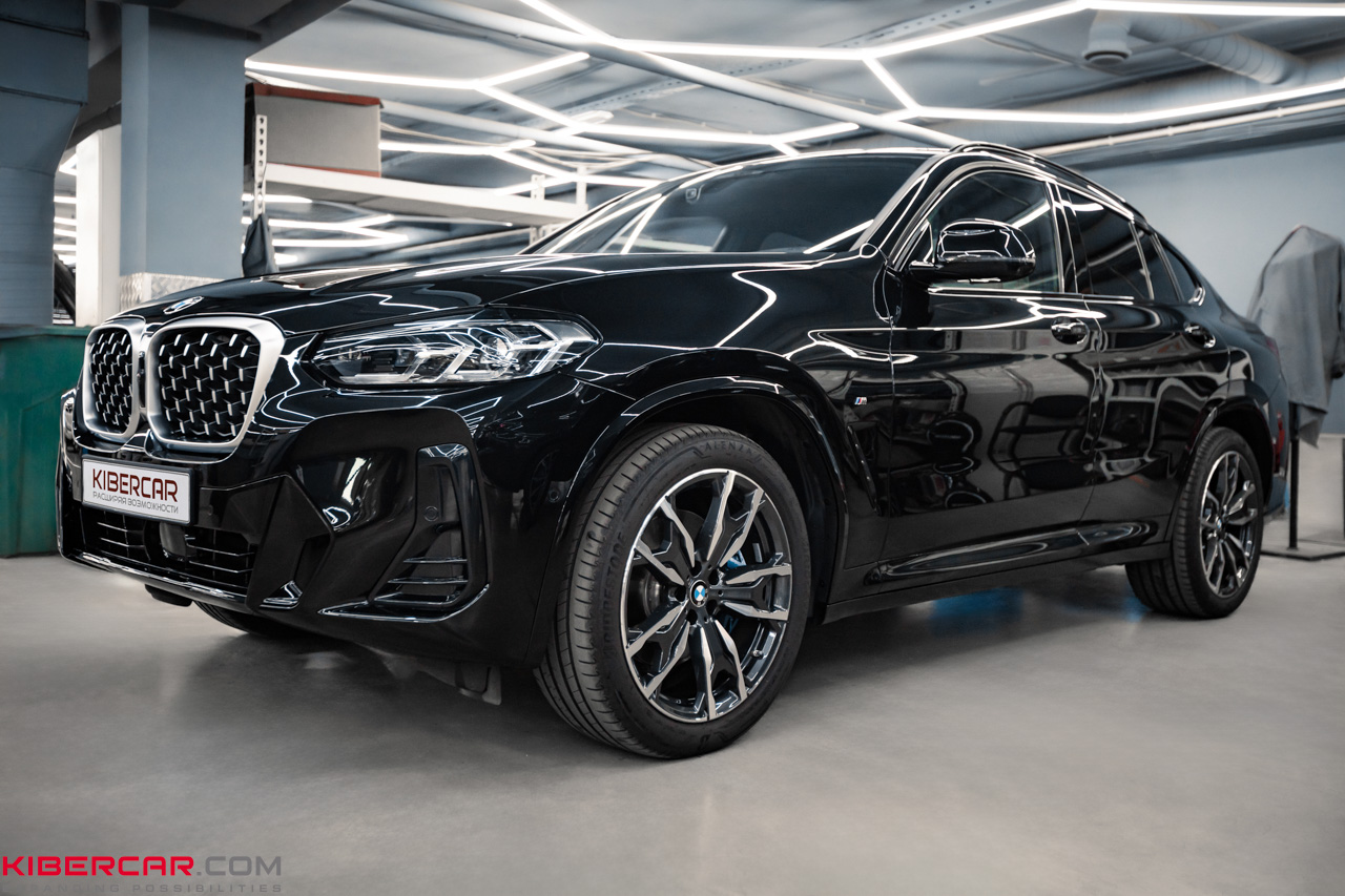 Перетяжка салона BMW X4 в бежевую наппу и алькантару