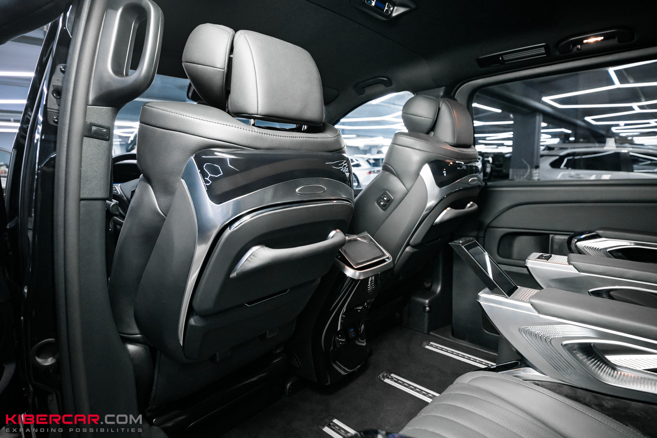 Установка многофункциональных кресел в Mercedes-Benz V-Class Long 2021 года