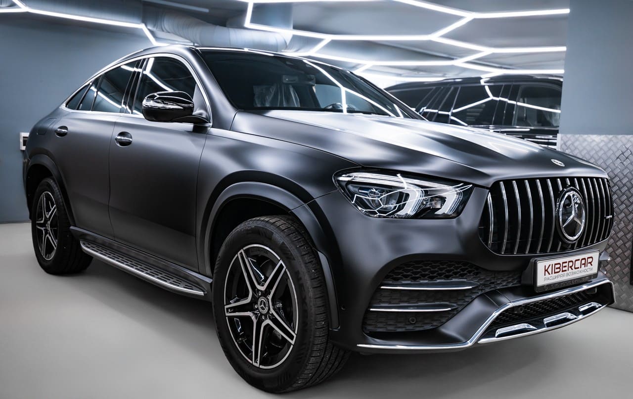 Оклейка Mercedes-Benz GLE Coupe в полиуретановую пленку с эффектом «матовый сатин»