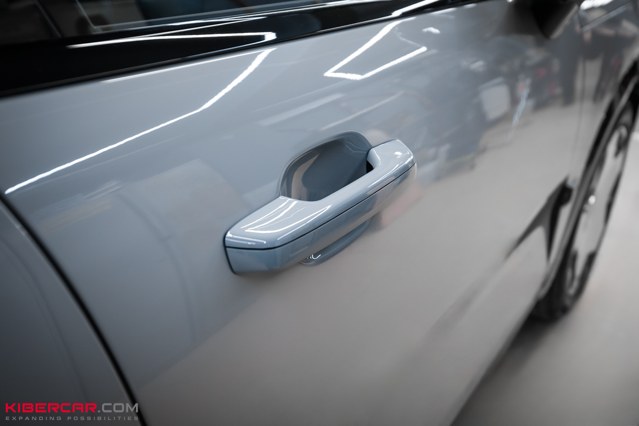 Оклейка защитной полиуретановой пленкой Zeekr 9X: сложный разбор и трендовое цветовое решение