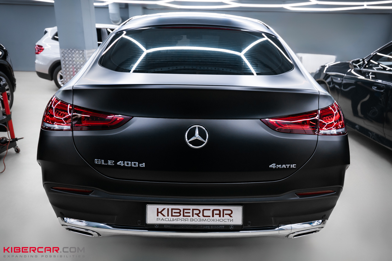 Оклейка Mercedes-Benz GLE Coupe в полиуретановую пленку с эффектом «матовый сатин»