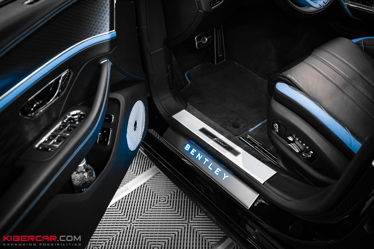 Новый образ Bentley Flying Spur: покраска дисков, суппортов и шильдиков
