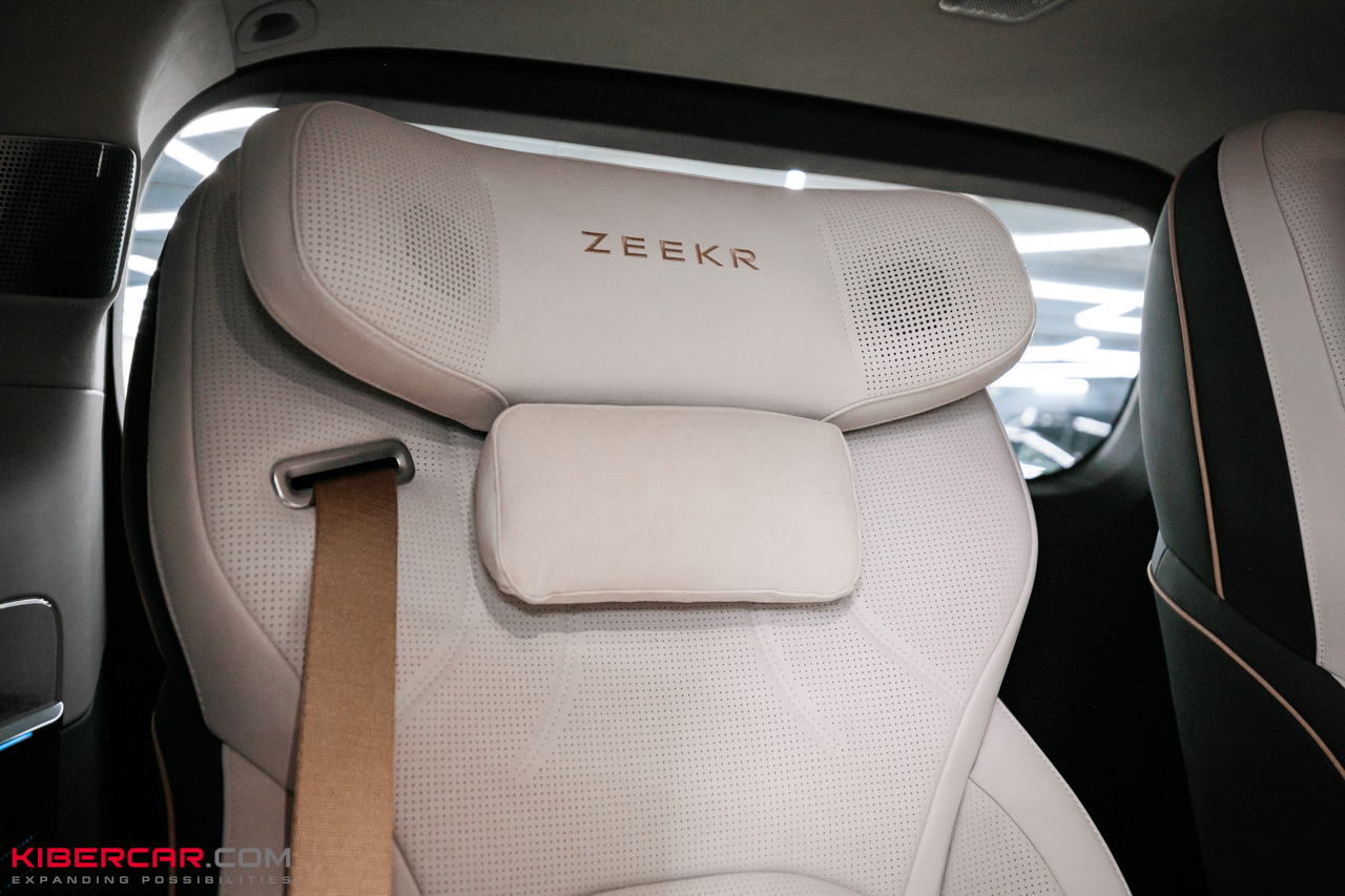 Химчистка салона и керамика кожи на Zeekr 009